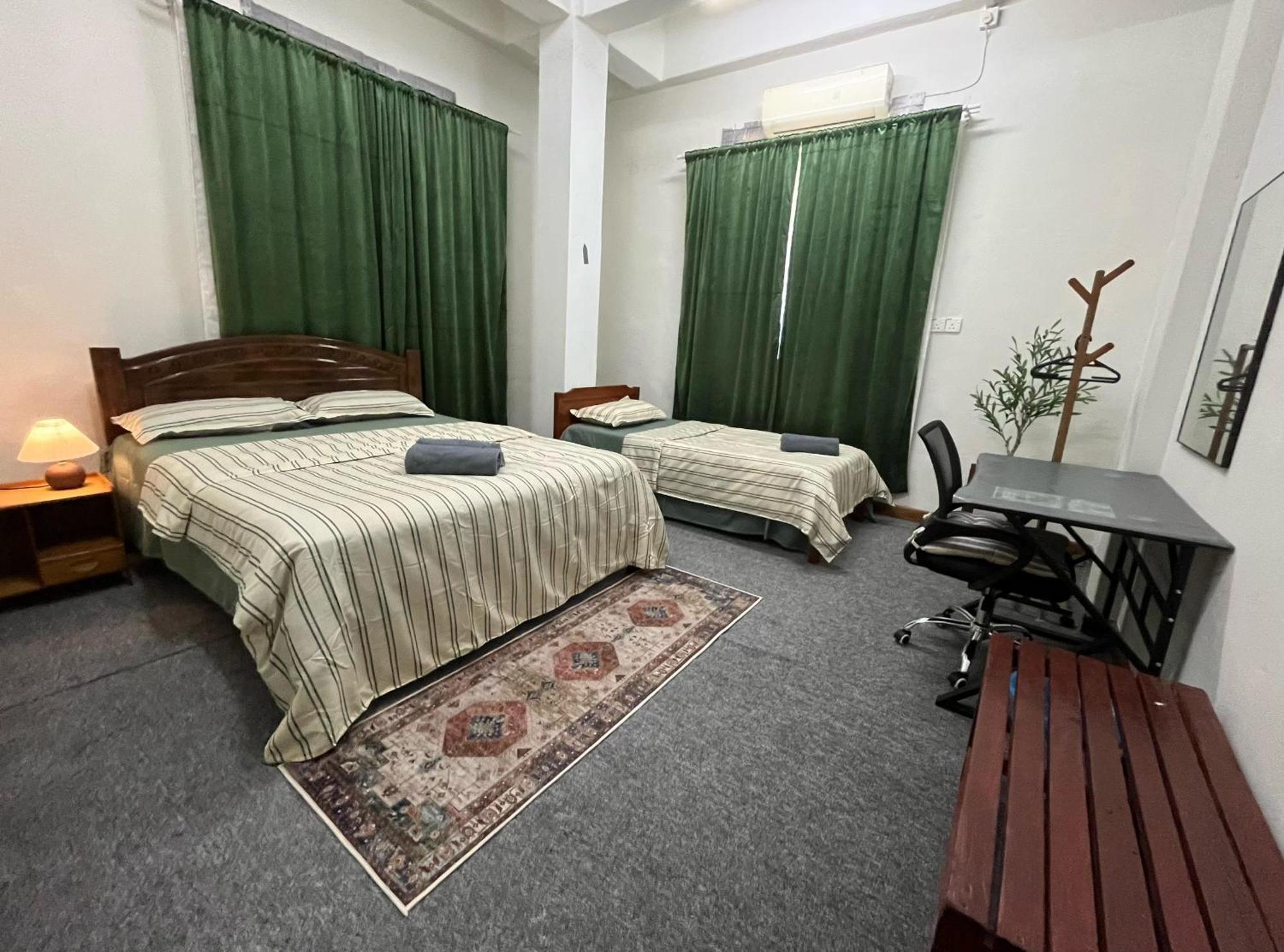 La Wood Homestay Kampung Kuala Besut Екстериор снимка
